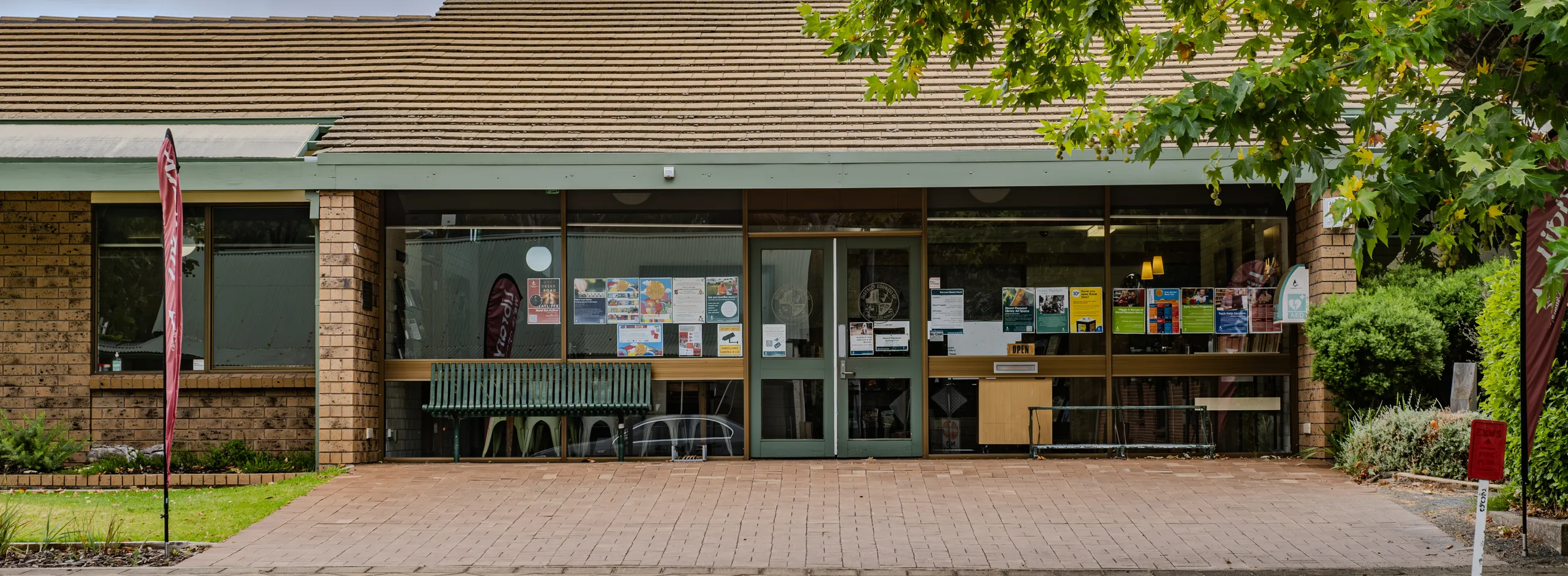 Front street view of the Mount Pleasant Council Branch Office and Library