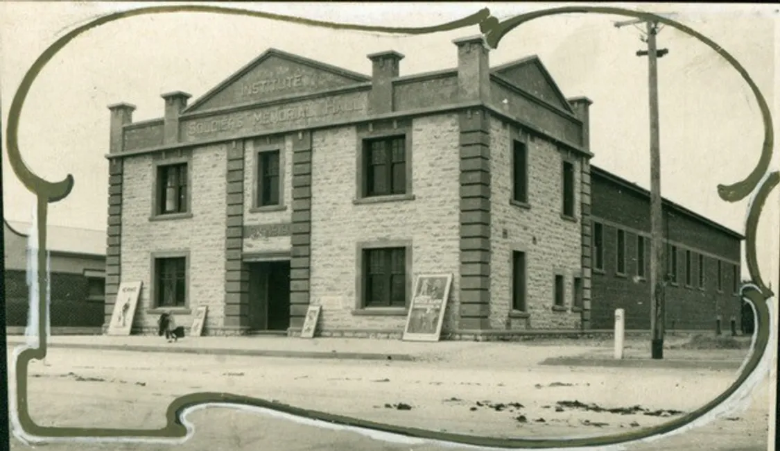 Nuriootpa Memorial Hall in 1929 SLSA photo