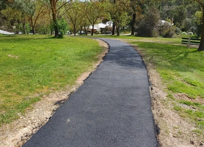 Dean Street Park Footpath