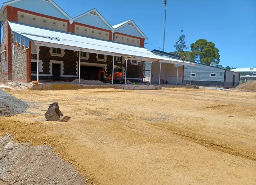 Demolition of old clubrooms Tanunda