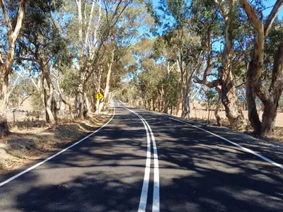 Keyneton Road line marking