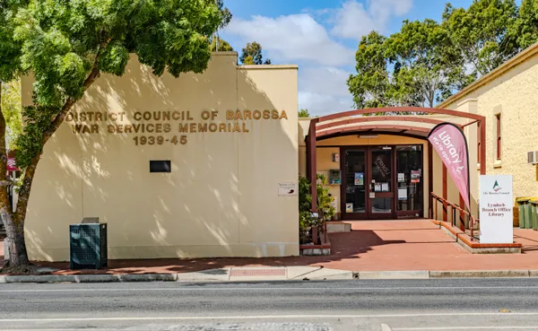 Front street view of the Lyndoch Council Branch and Library