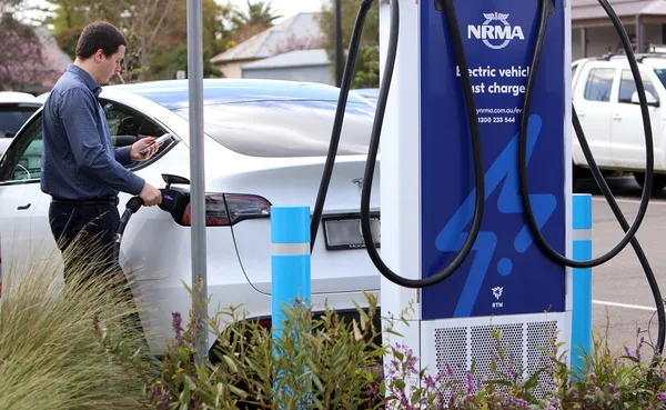 Electric vehicle charging station Tanunda