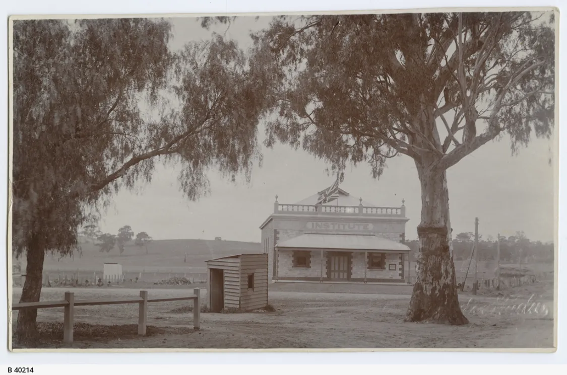 Lyndoch Institute B-40214