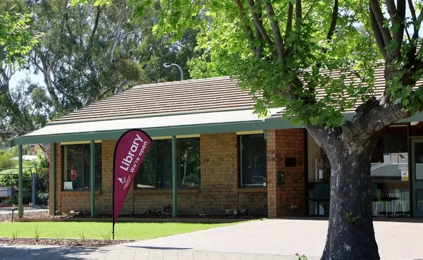 Facade of Mount Pleasant library