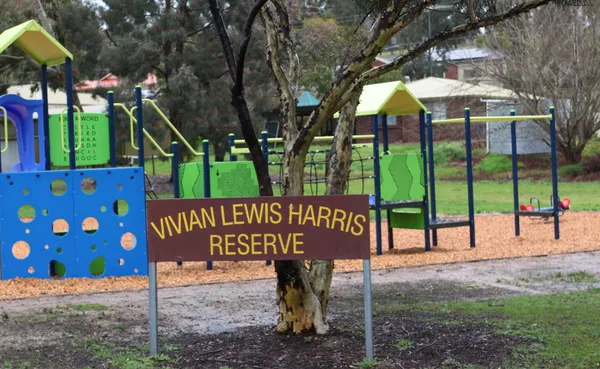 Vivian Lewis Harris Reserve