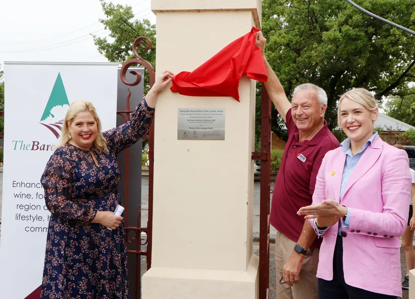 Plaque unveiling 2